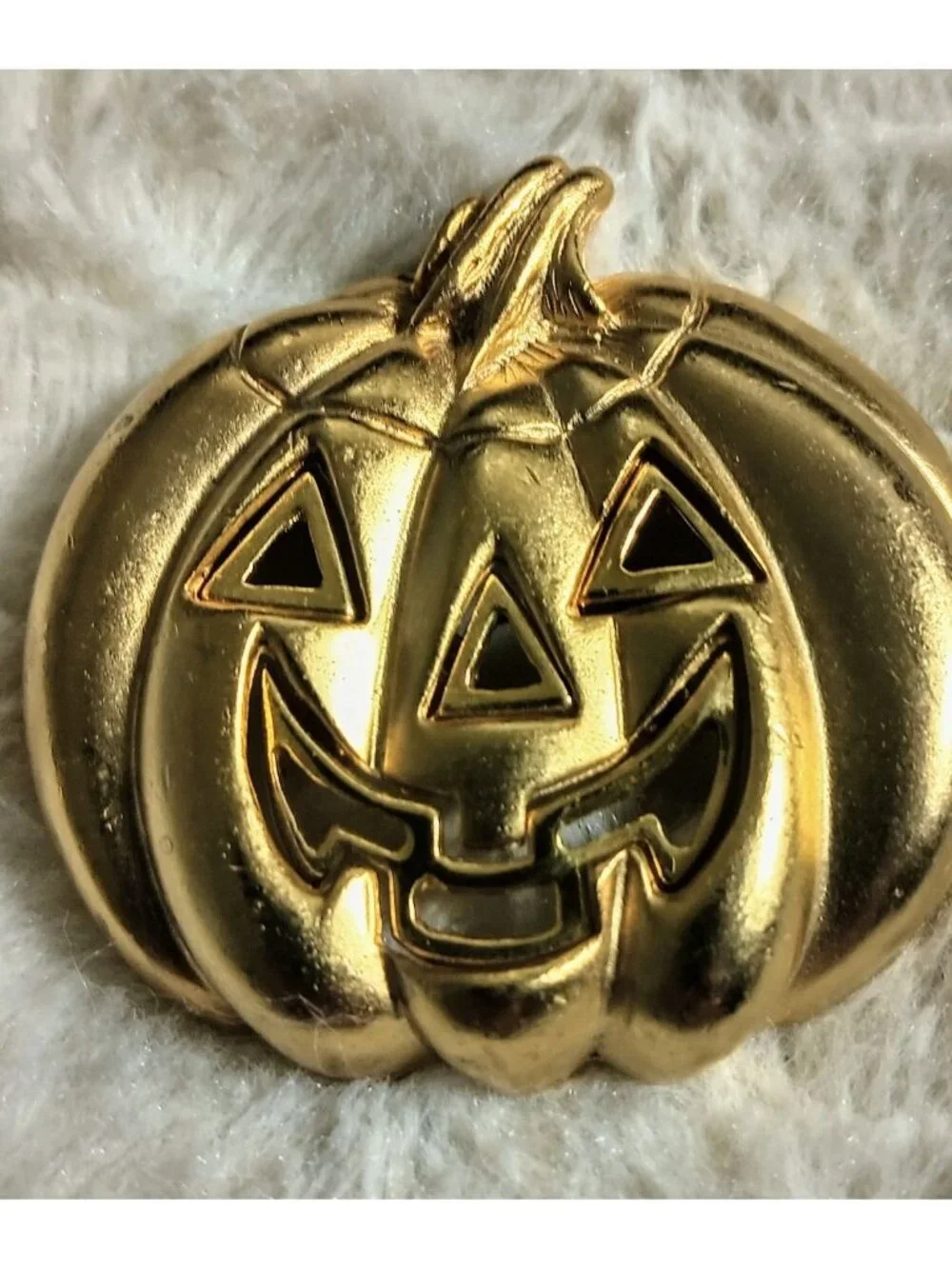 Gold-Tone Jack-O’-Lantern Pumpkin Halloween Brooch Pin